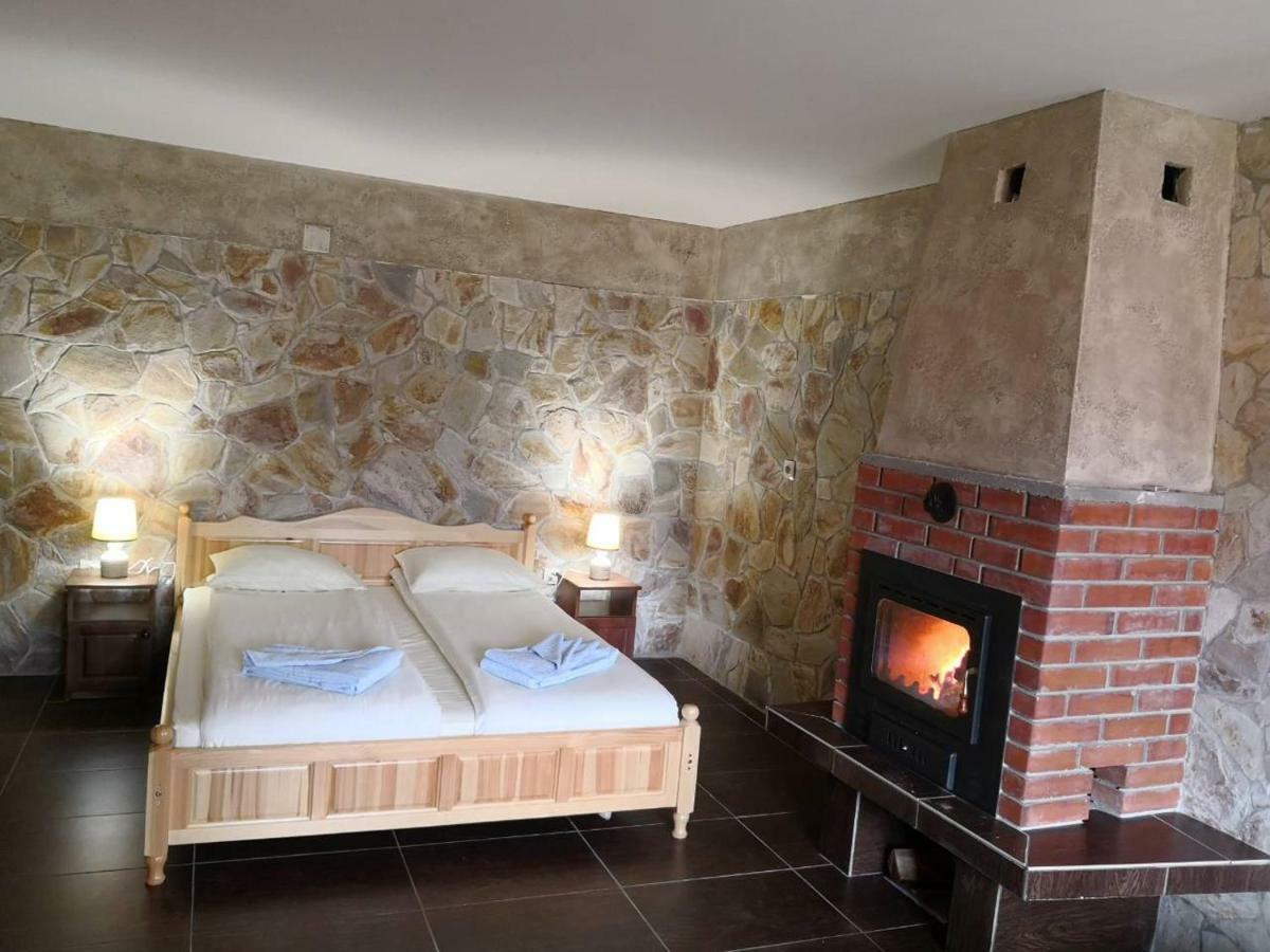 Yurukovata Kashta Hotell Koprivsjtitsa Exteriör bild